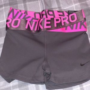 Nike Pro